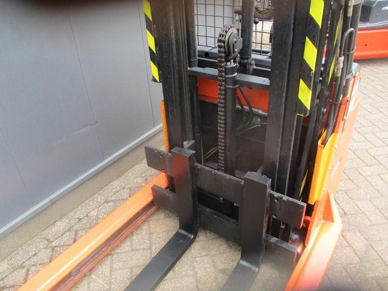 BT RWE 120 - معدات الرفع منخفض المستوى: صور 4 BT RWE 120 - معدات الرفع منخفض المستوى: صور 4