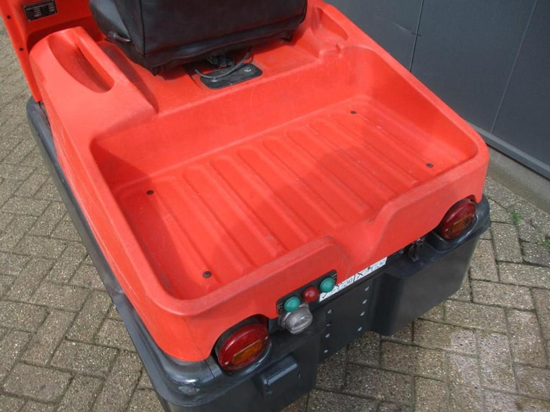 Linde P 60 - جرار السحب الكهربائي: صور 4 Linde P 60 - جرار السحب الكهربائي: صور 4