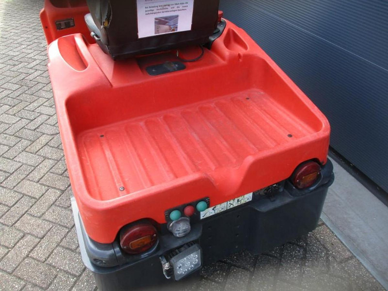 Linde P 60 - جرار السحب الكهربائي: صور 4 Linde P 60 - جرار السحب الكهربائي: صور 4