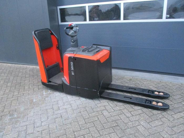 Toyota LPE 250 - معدات الرفع منخفض المستوى: صور 3 Toyota LPE 250 - معدات الرفع منخفض المستوى: صور 3