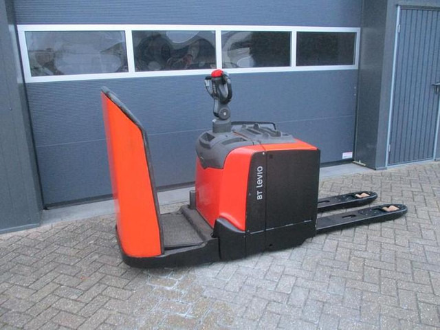 Toyota LPE 250 - معدات الرفع منخفض المستوى: صور 2 Toyota LPE 250 - معدات الرفع منخفض المستوى: صور 2