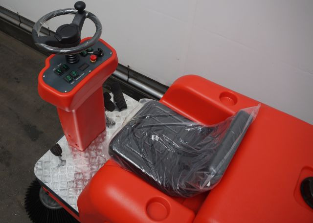 EP T1260 - كناسة المناطق الصناعية: صور 3 EP T1260 - كناسة المناطق الصناعية: صور 3