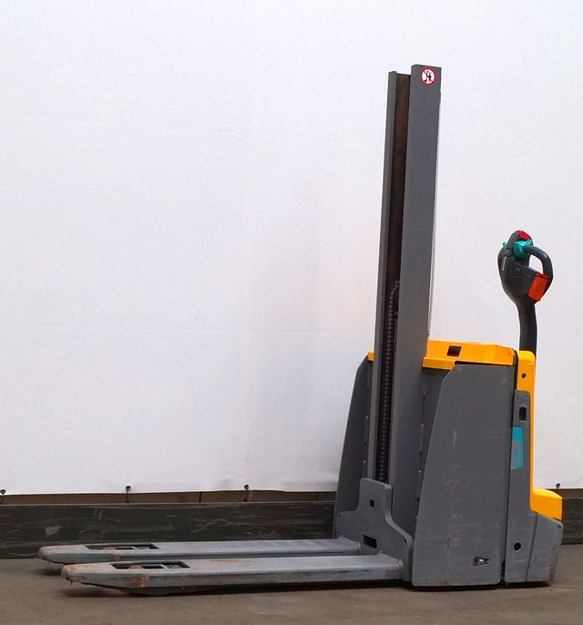 Jungheinrich EJD118i - معدات تكديس: صور 1 Jungheinrich EJD118i - معدات تكديس: صور 1