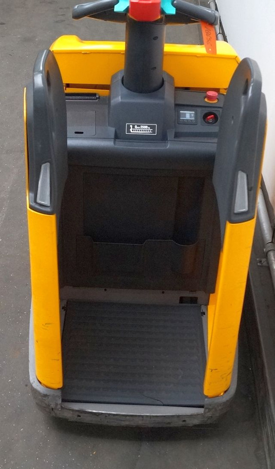 Jungheinrich ERE225 - معدات الرفع منخفض المستوى: صور 3 Jungheinrich ERE225 - معدات الرفع منخفض المستوى: صور 3