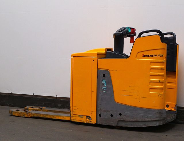 Jungheinrich ERE225 - معدات الرفع منخفض المستوى: صور 2 Jungheinrich ERE225 - معدات الرفع منخفض المستوى: صور 2