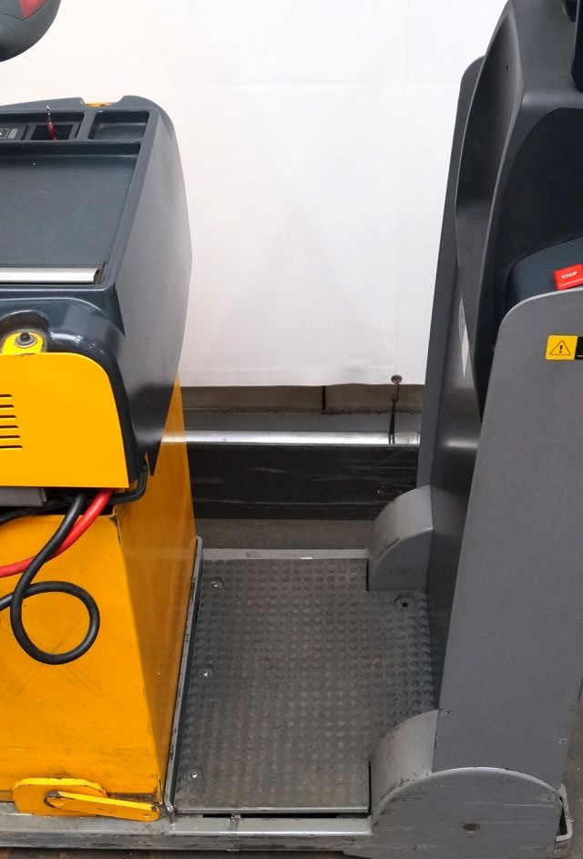 Jungheinrich EZS130 - جرار السحب الكهربائي: صور 5 Jungheinrich EZS130 - جرار السحب الكهربائي: صور 5
