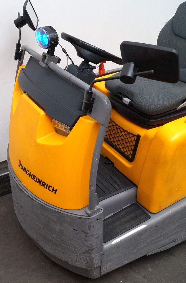 Jungheinrich EZS570 - جرار السحب الكهربائي: صور 3 Jungheinrich EZS570 - جرار السحب الكهربائي: صور 3