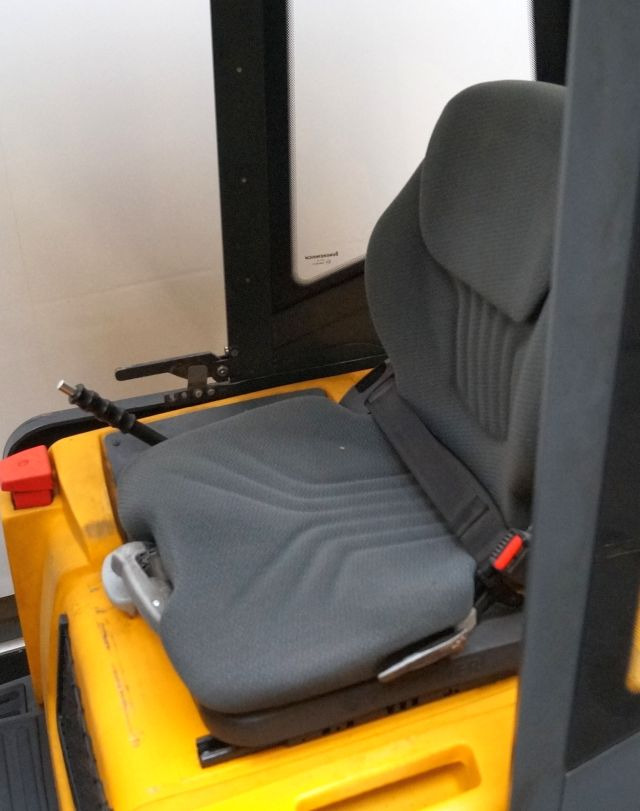 Jungheinrich EZS570 - جرار السحب الكهربائي: صور 3 Jungheinrich EZS570 - جرار السحب الكهربائي: صور 3