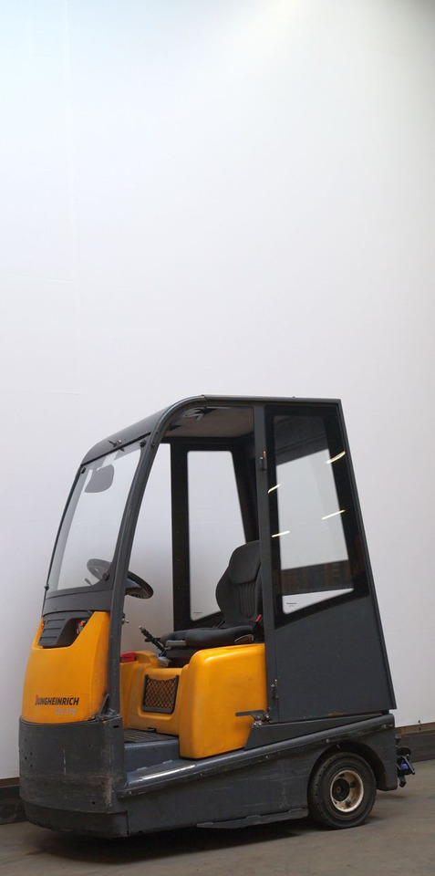 Jungheinrich EZS570 - جرار السحب الكهربائي: صور 1 Jungheinrich EZS570 - جرار السحب الكهربائي: صور 1