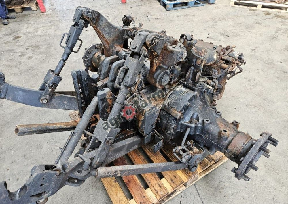 MOST TYLNY I SKRZYNIA BIEGÓW FENDT 716 - علبة التروس: صور 1 MOST TYLNY I SKRZYNIA BIEGÓW FENDT 716 - علبة التروس: صور 1