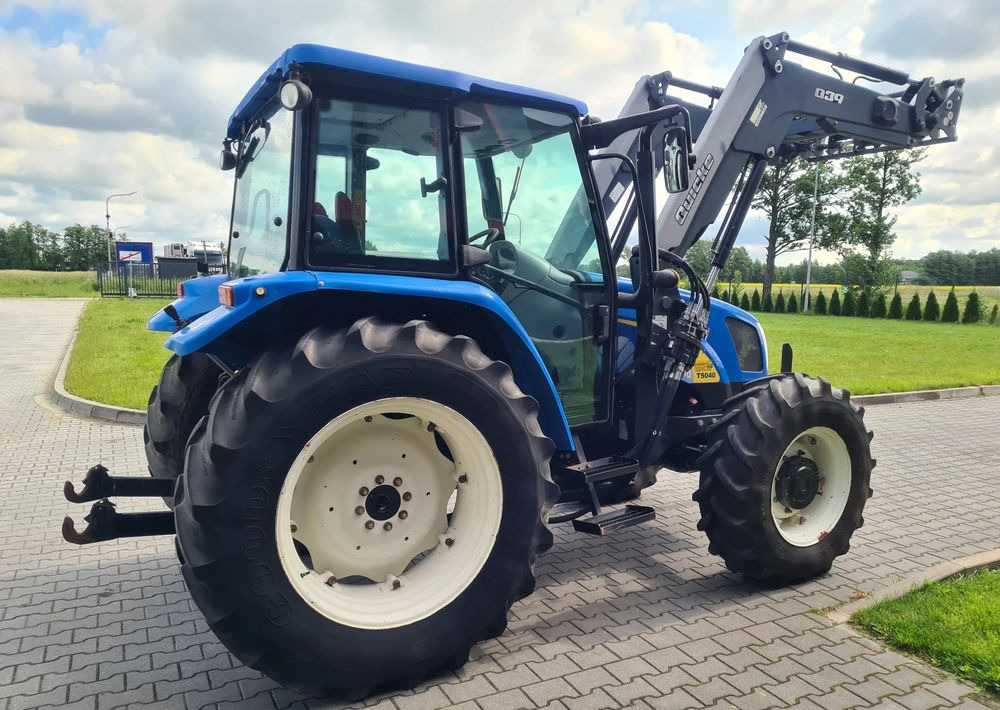 New Holland T5040 - جرار: صور 4 New Holland T5040 - جرار: صور 4
