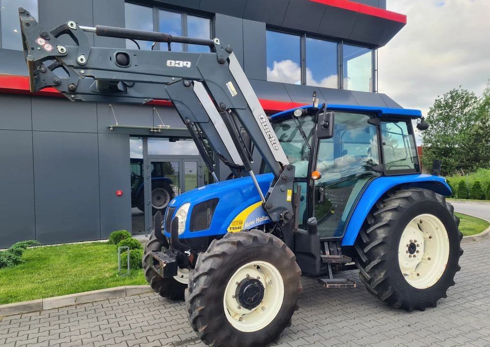 New Holland T5040 - جرار: صور 1 New Holland T5040 - جرار: صور 1
