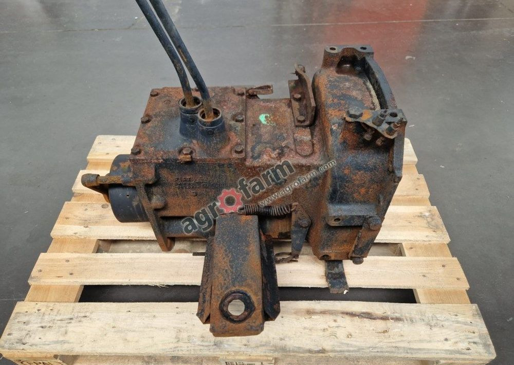 Skrzynia biegów Fiat 680 DT 5104711 - علبة التروس: صور 4 Skrzynia biegów Fiat 680 DT 5104711 - علبة التروس: صور 4