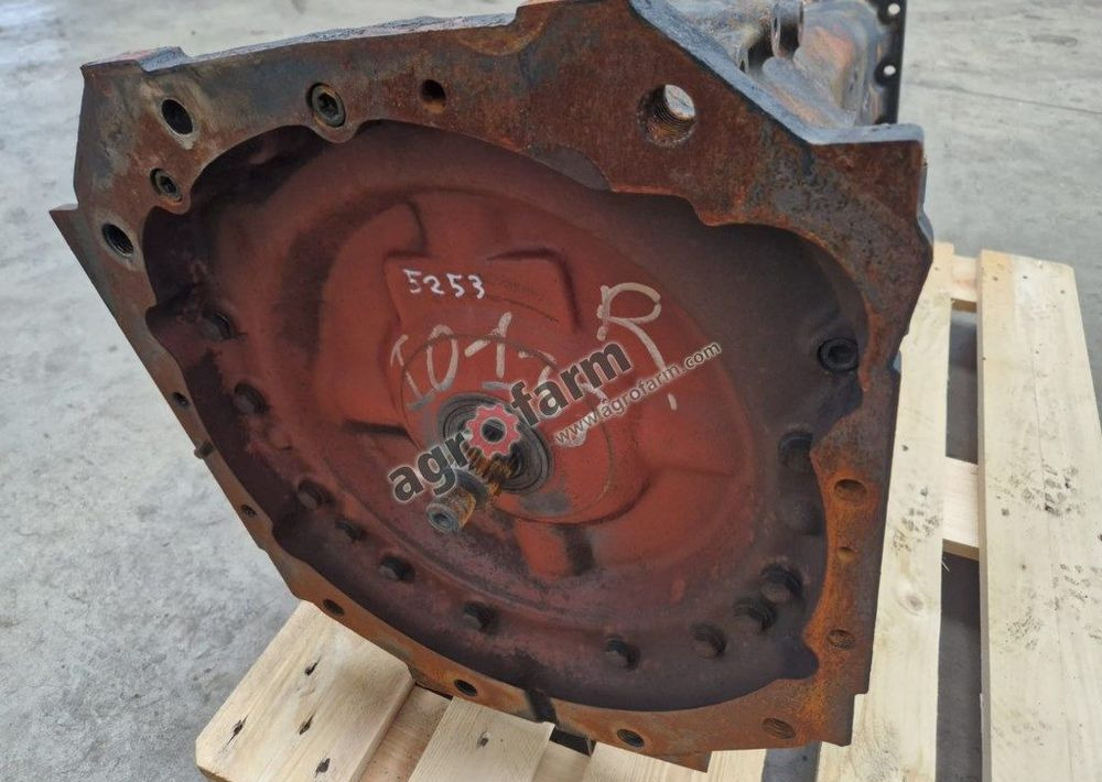Skrzynia biegów Renault Ares 556 RZ 461B8 - علبة التروس: صور 2 Skrzynia biegów Renault Ares 556 RZ 461B8 - علبة التروس: صور 2
