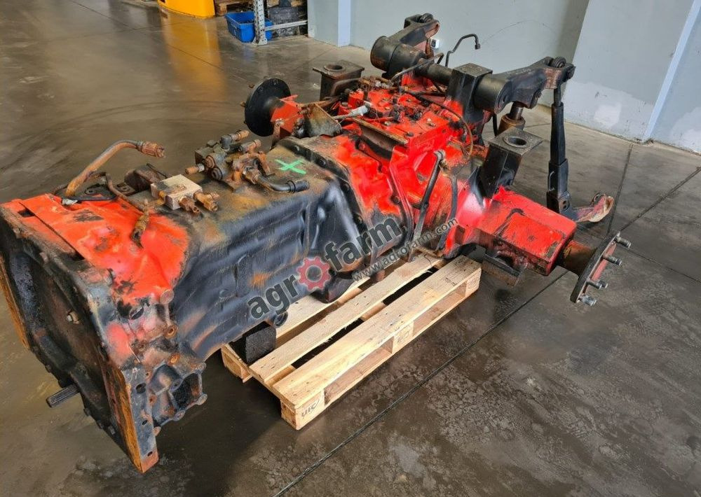 Skrzynia biegów, most tylny McCormick MTX 155 - علبة التروس: صور 3 Skrzynia biegów, most tylny McCormick MTX 155 - علبة التروس: صور 3