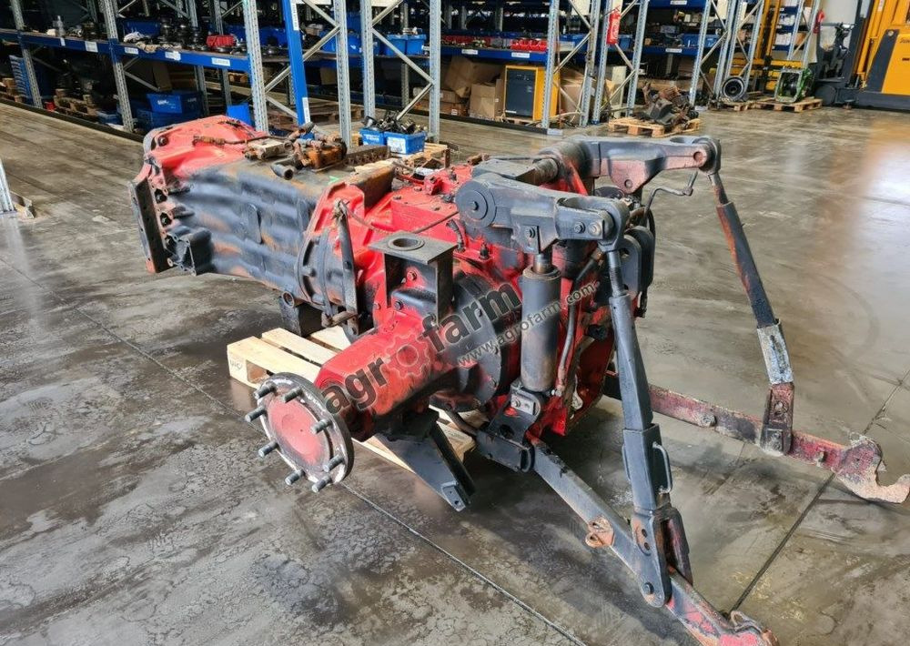 Skrzynia biegów, most tylny McCormick MTX 155 - علبة التروس: صور 4 Skrzynia biegów, most tylny McCormick MTX 155 - علبة التروس: صور 4