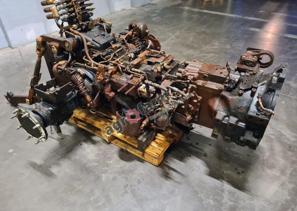 Skrzynia biegów, most tylny, New Holland T6.180 - علبة التروس: صور 1 Skrzynia biegów, most tylny, New Holland T6.180 - علبة التروس: صور 1