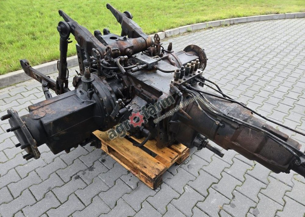 Skrzynia biegów, most tylny Valtra N91 TB07881 - علبة التروس: صور 1 Skrzynia biegów, most tylny Valtra N91 TB07881 - علبة التروس: صور 1