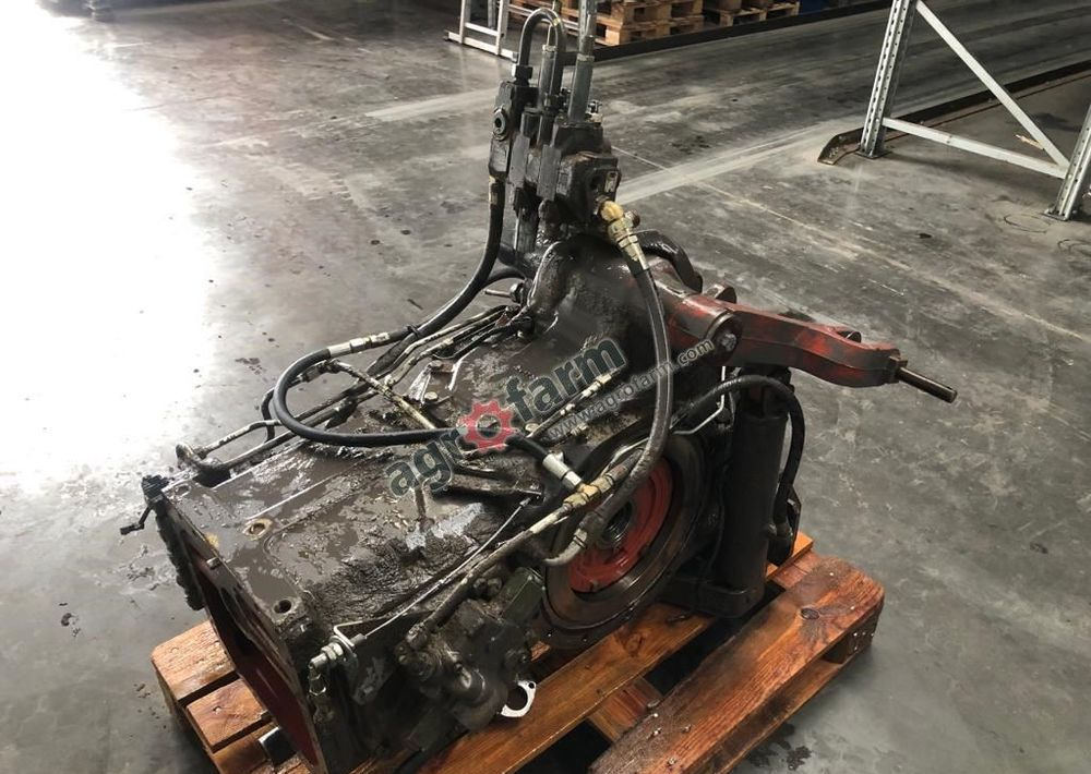 Tylny most Massey Ferguson 6170 0300B03 - علبة التروس: صور 4 Tylny most Massey Ferguson 6170 0300B03 - علبة التروس: صور 4