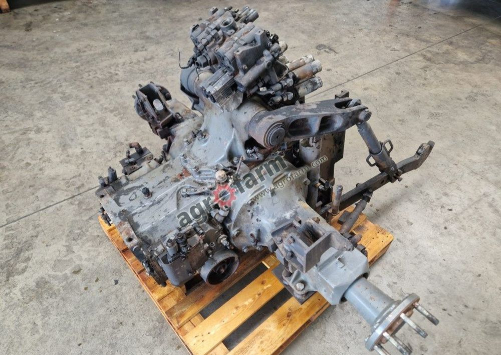 Tylny most Massey Ferguson 7616 - علبة التروس: صور 1 Tylny most Massey Ferguson 7616 - علبة التروس: صور 1