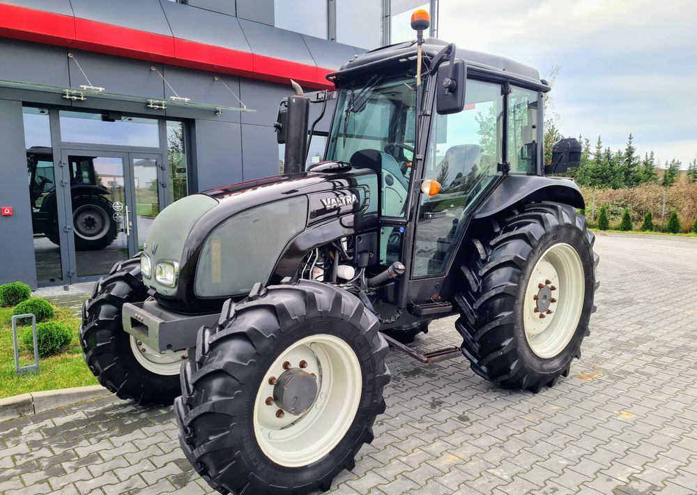 Valtra A93 - جرار: صور 1 Valtra A93 - جرار: صور 1