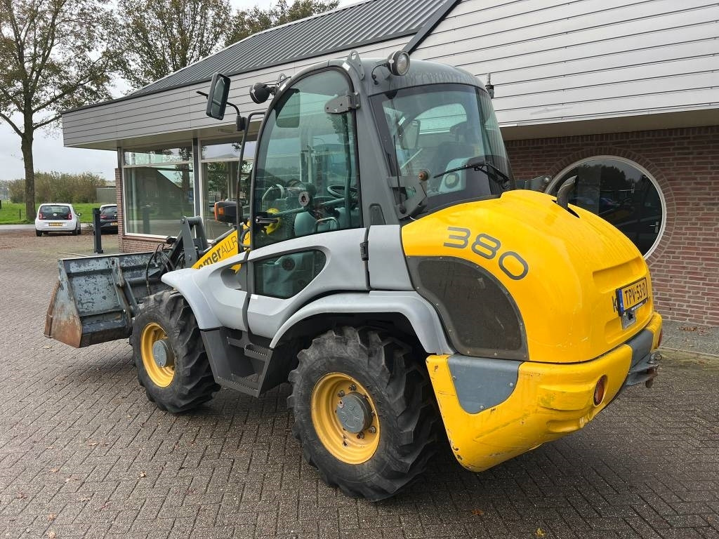 Kramer 380 shovel - اللودر بعجل: صور 3 Kramer 380 shovel - اللودر بعجل: صور 3