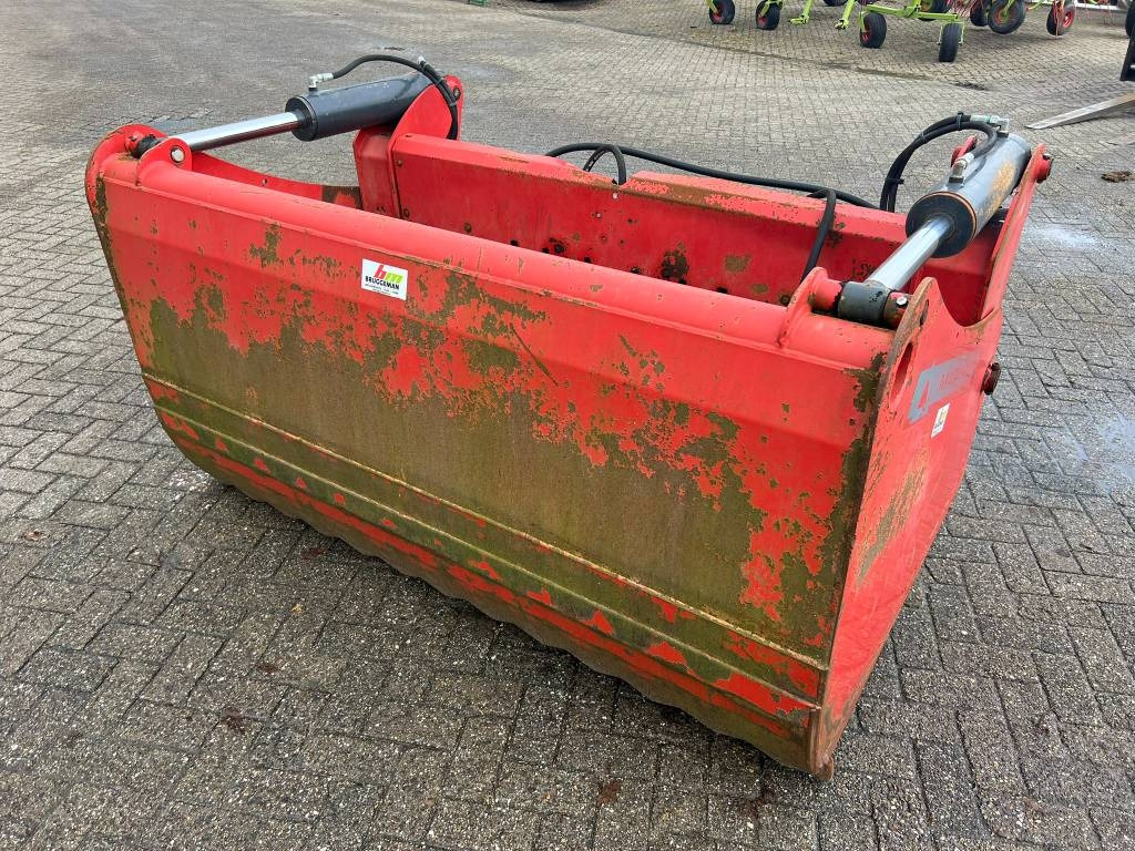 Mammut SB195M - المعدات لتربية الماشية: صور 1 Mammut SB195M - المعدات لتربية الماشية: صور 1