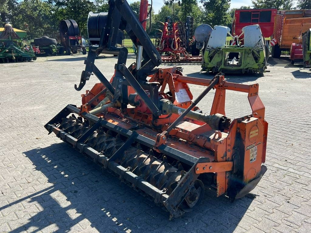 Pegoraro LH 300 frees - ال معدات حراثه: صور 4 Pegoraro LH 300 frees - ال معدات حراثه: صور 4