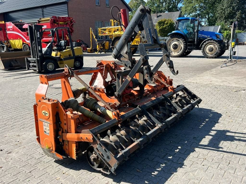 Pegoraro LH 300 frees - ال معدات حراثه: صور 3 Pegoraro LH 300 frees - ال معدات حراثه: صور 3