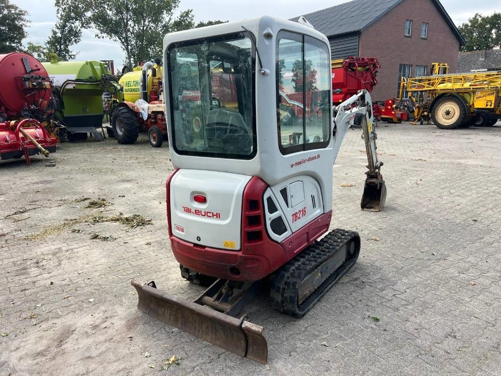 Takeuchi TB 216 - حفارة مصغرة: صور 4 Takeuchi TB 216 - حفارة مصغرة: صور 4