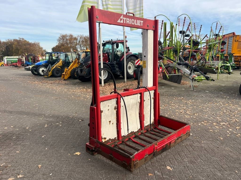 Trioliet TU 170 kuilvoersnijder - المعدات لتربية الماشية: صور 4 Trioliet TU 170 kuilvoersnijder - المعدات لتربية الماشية: صور 4