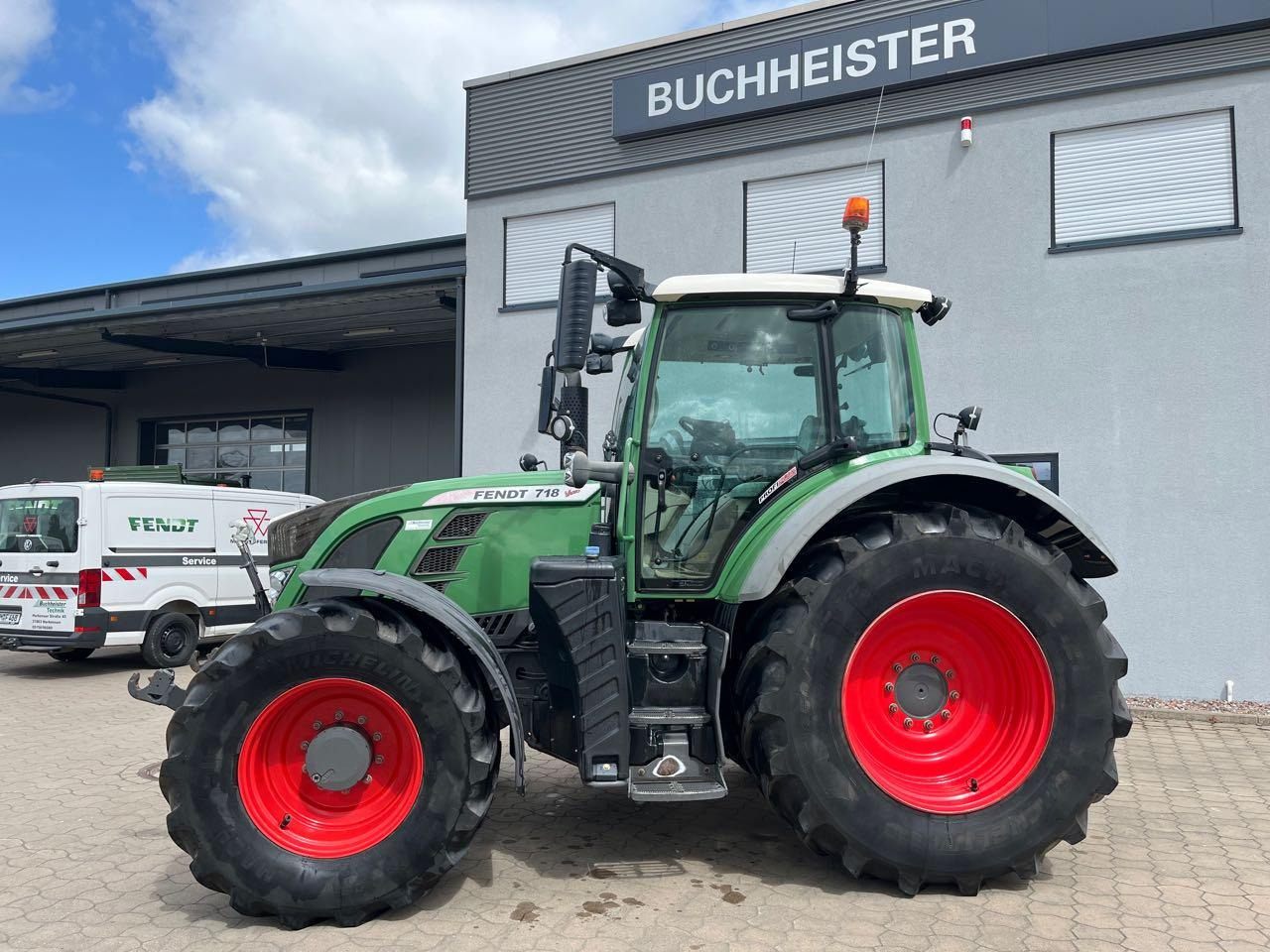 Fendt 718 Vario SCR - جرار: صور 2 Fendt 718 Vario SCR - جرار: صور 2