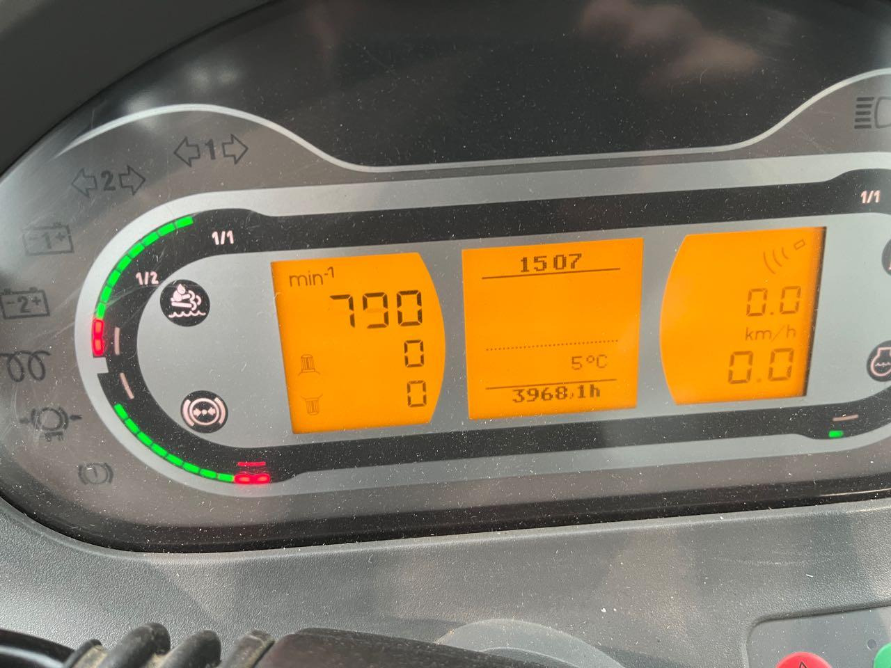 Fendt 720 Vario S4 ProfiPlus - جرار: صور 5 Fendt 720 Vario S4 ProfiPlus - جرار: صور 5