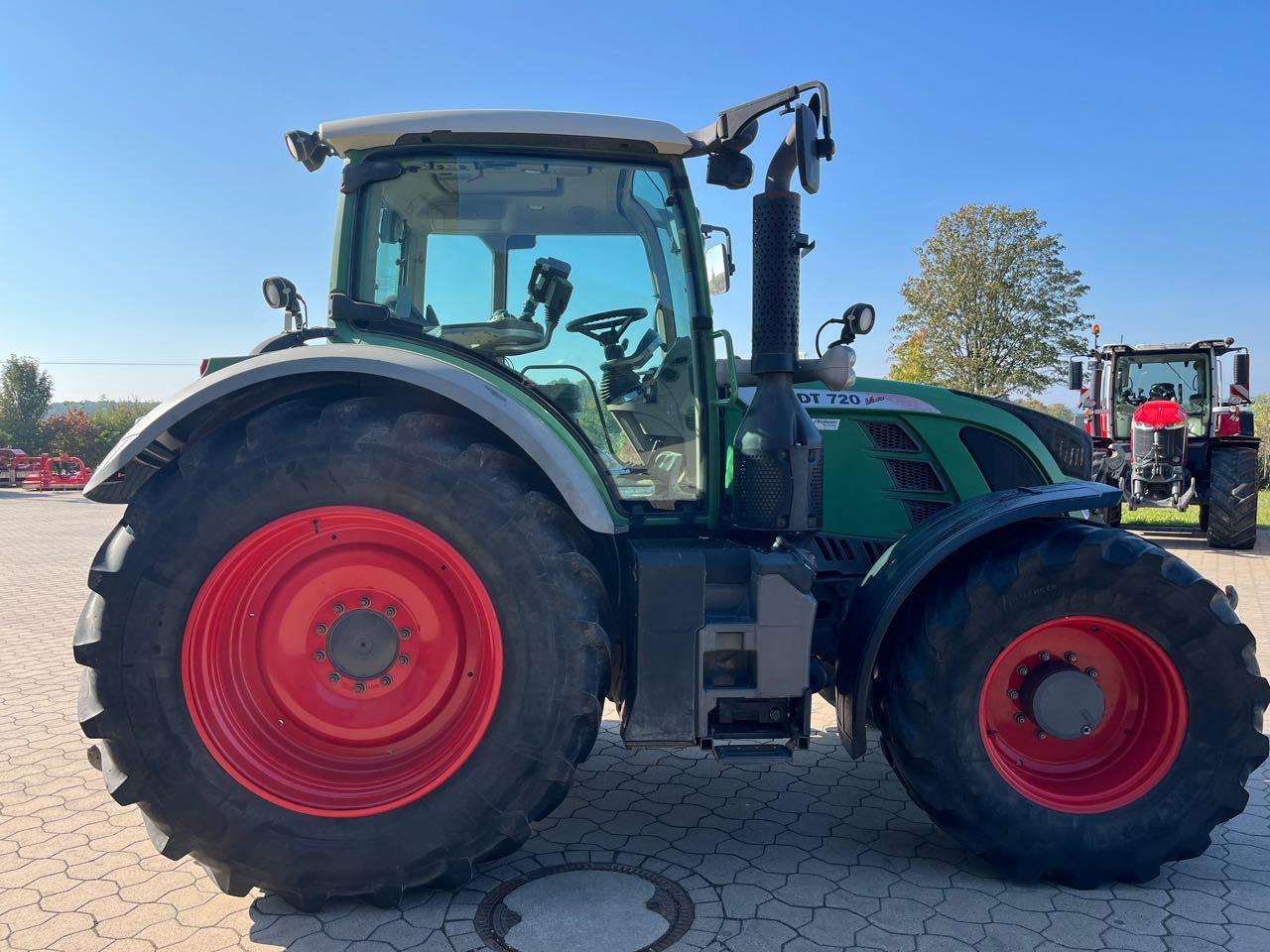 Fendt 720 Vario SCR - جرار: صور 2 Fendt 720 Vario SCR - جرار: صور 2
