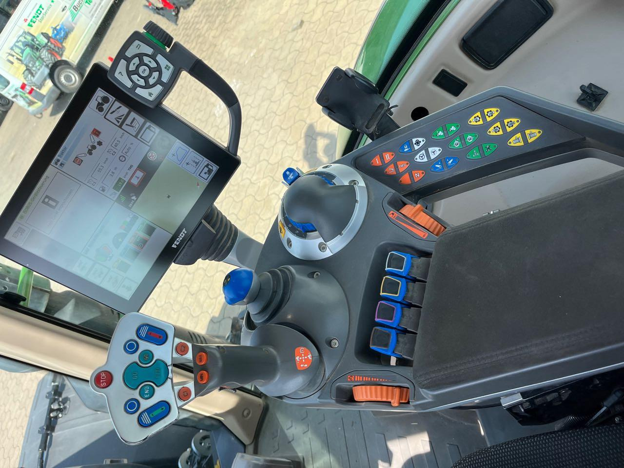 Fendt 722 Vario S4 ProfiPlus إيجار Fendt 722 Vario S4 ProfiPlus: صور 10 Fendt 722 Vario S4 ProfiPlus إيجار Fendt 722 Vario S4 ProfiPlus: صور 10