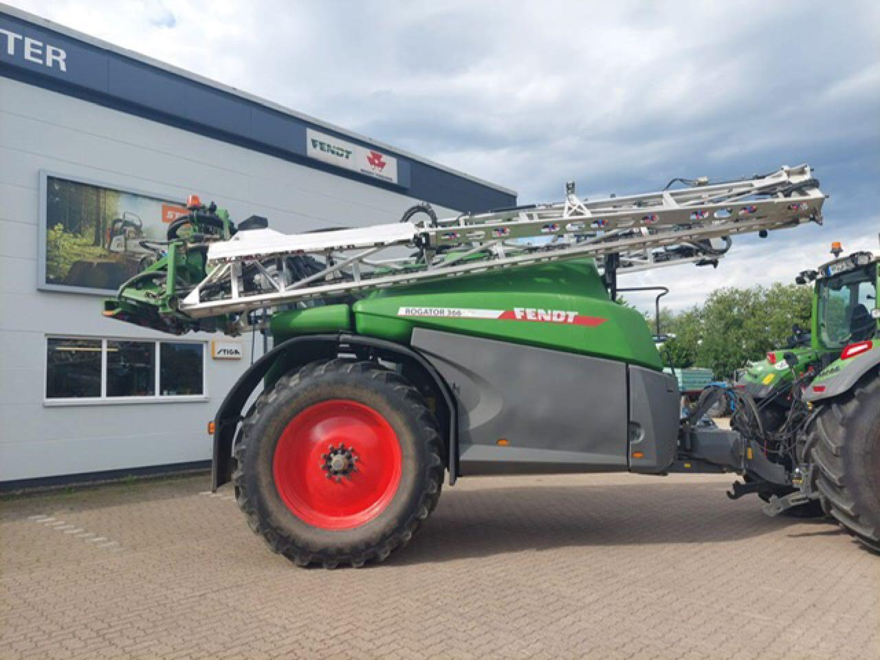 Fendt Rogator 366 - آلة الرش المقطورة: صور 3 Fendt Rogator 366 - آلة الرش المقطورة: صور 3