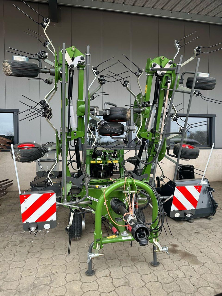 Fendt Twister 8608 DN - لمّامَة القش: صور 1 Fendt Twister 8608 DN - لمّامَة القش: صور 1