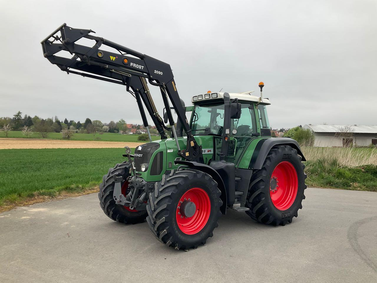 Fendt Vario 818 - جرار: صور 1 Fendt Vario 818 - جرار: صور 1