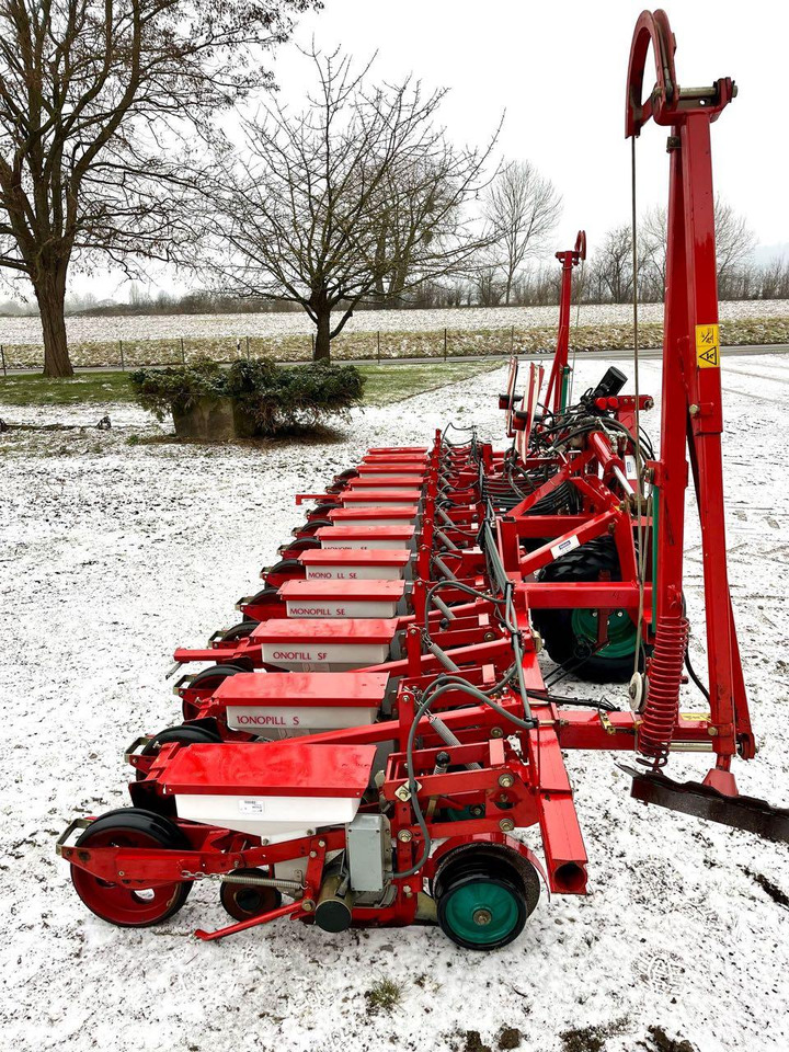 Kverneland Monopill SE - وضع البذور فى خطوط: صور 3 Kverneland Monopill SE - وضع البذور فى خطوط: صور 3