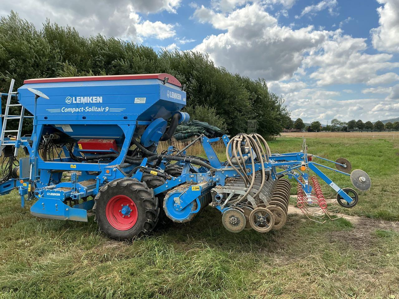 Lemken Compact Solitair 9/300 Z - الة بذر: صور 2 Lemken Compact Solitair 9/300 Z - الة بذر: صور 2