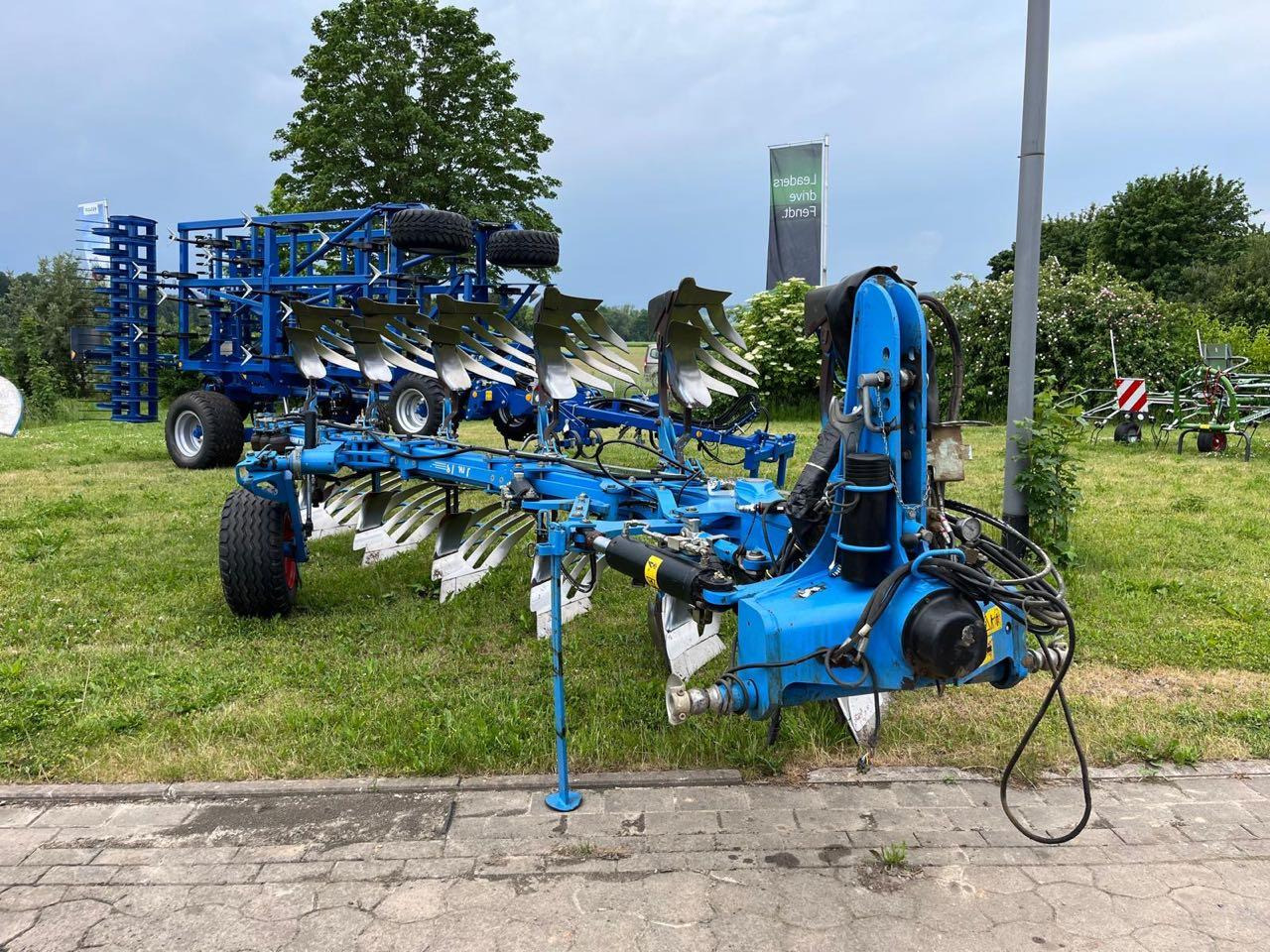 Lemken Juwel 8 V T 5 + 1 L 100 TurnControl - محراث: صور 1 Lemken Juwel 8 V T 5 + 1 L 100 TurnControl - محراث: صور 1