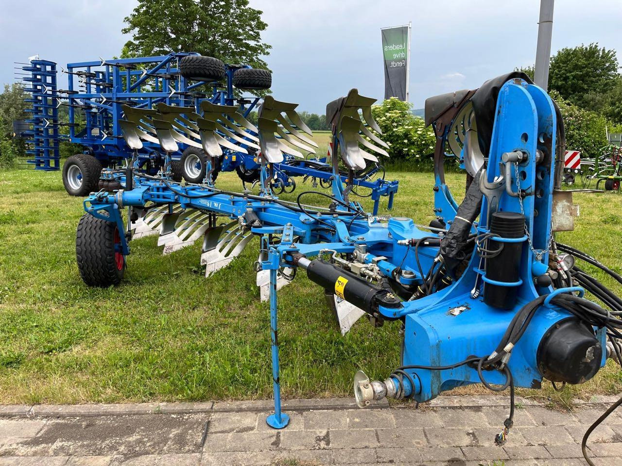 Lemken Juwel 8 V T 5 + 1 L 100 TurnControl - محراث: صور 3 Lemken Juwel 8 V T 5 + 1 L 100 TurnControl - محراث: صور 3