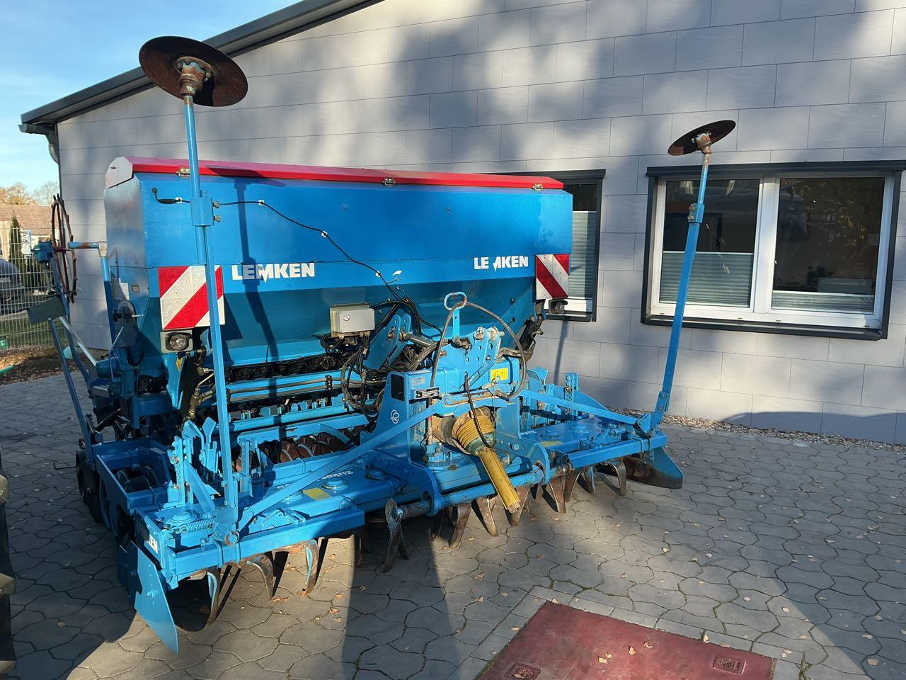 Lemken Saphir 7/300 DS - الة بذر: صور 1 Lemken Saphir 7/300 DS - الة بذر: صور 1