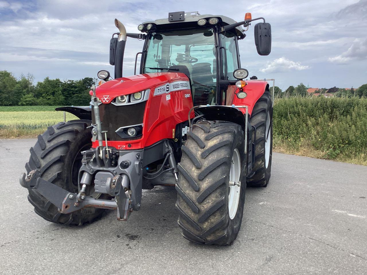 Massey Ferguson 7719 Exclusive Dyna VT - جرار: صور 1 Massey Ferguson 7719 Exclusive Dyna VT - جرار: صور 1