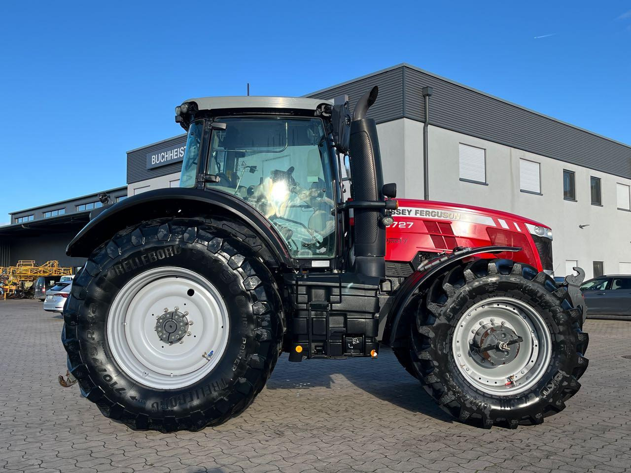 Massey Ferguson 8727 Dyna-VT - جرار: صور 1 Massey Ferguson 8727 Dyna-VT - جرار: صور 1