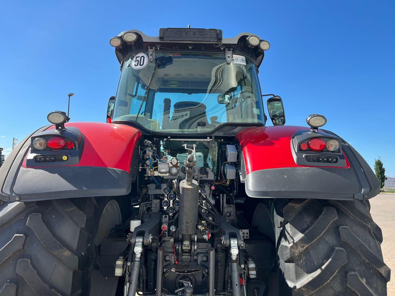 Massey Ferguson 8727 Dyna VT - جرار: صور 4 Massey Ferguson 8727 Dyna VT - جرار: صور 4