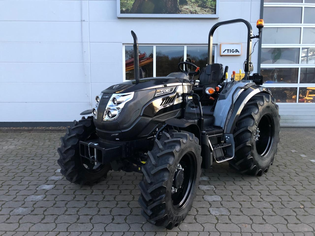 Solis 50 Stage V Panther - جرار: صور 2 Solis 50 Stage V Panther - جرار: صور 2