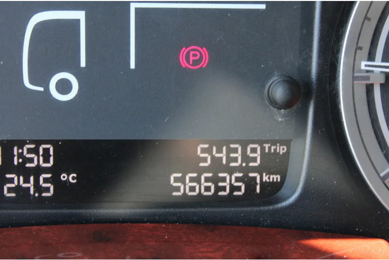 شاحنة ستارة DAF CF 330 + EURO 6 + 6X2 STEERING: صور 17 شاحنة ستارة DAF CF 330 + EURO 6 + 6X2 STEERING: صور 17