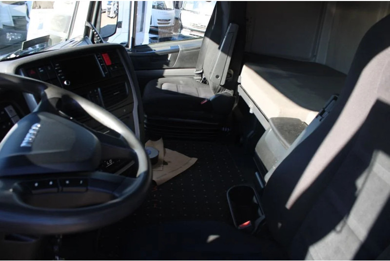 Iveco Stralis 460 + Euro 6+ADR +9 TONS VOORAS - شاحنة جرار: صور 4 Iveco Stralis 460 + Euro 6+ADR +9 TONS VOORAS - شاحنة جرار: صور 4