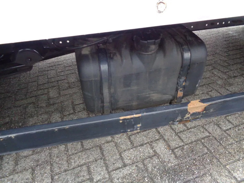 بصندوق مغلق شاحنة MAN TGL 8.180 TGL 8.180 + MANUAL + Lift: صور 20 بصندوق مغلق شاحنة MAN TGL 8.180 TGL 8.180 + MANUAL + Lift: صور 20